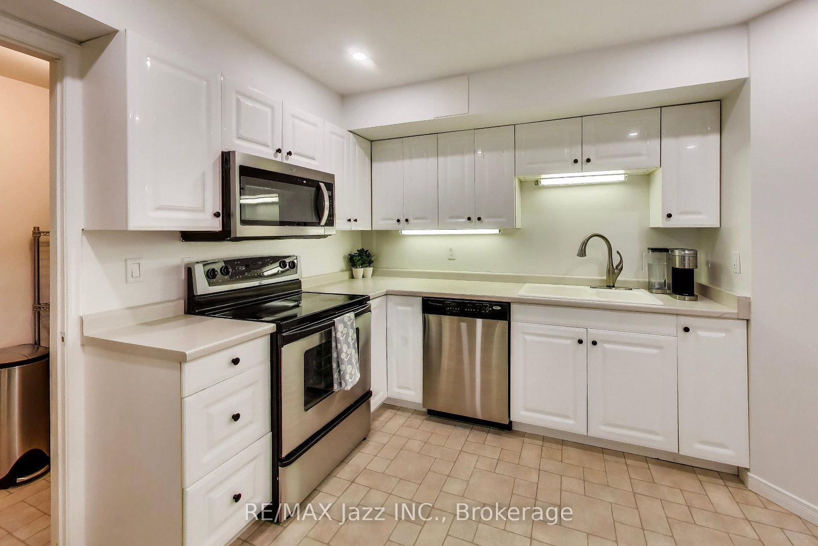 45 Windsor Valley Place • Clarington, ON photo 34