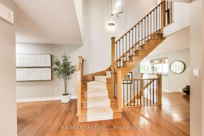 45 Windsor Valley Place • Clarington, ON photo 4