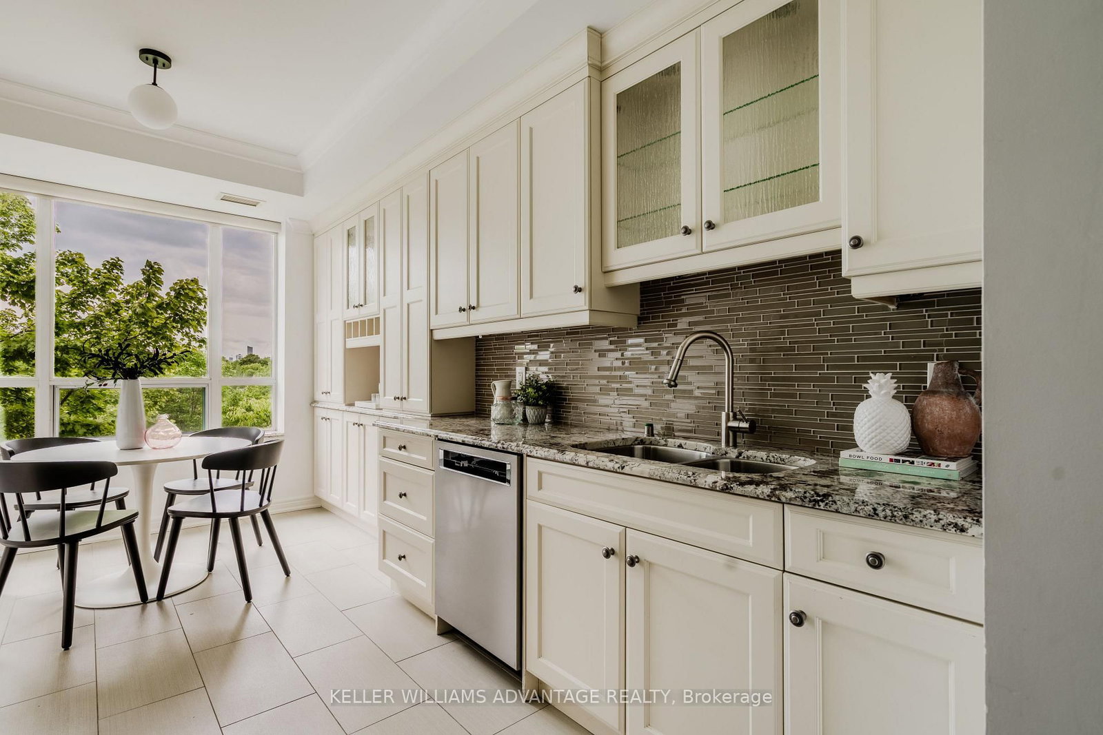 9 Boardwalk Drive • #321 • Toronto, ON photo 10
