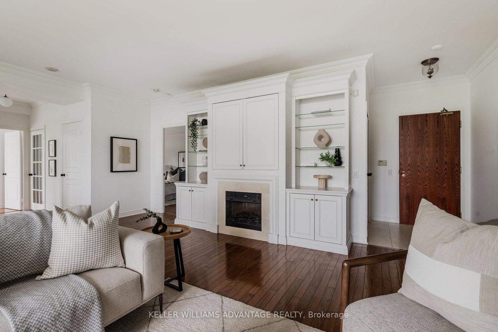 9 Boardwalk Drive • #321 • Toronto, ON photo 6