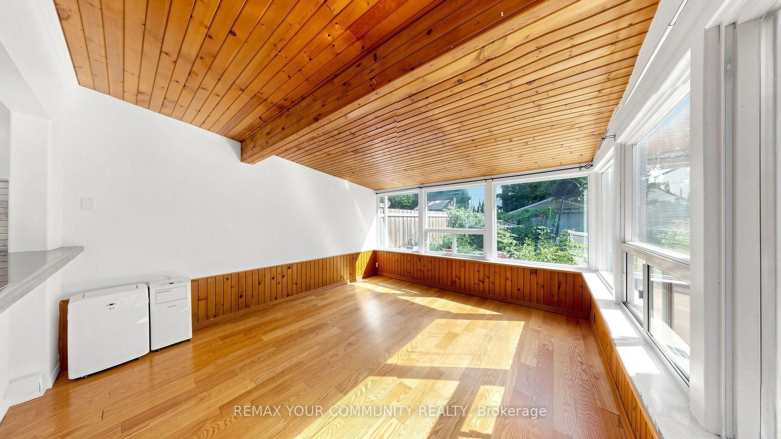 73 Robinson Avenue W • Toronto, ON photo 5