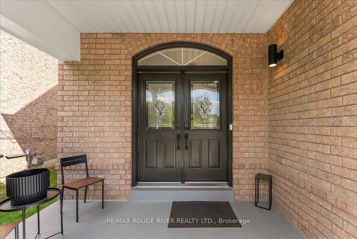 49 Sonley Drive • Whitby, ON photo 3