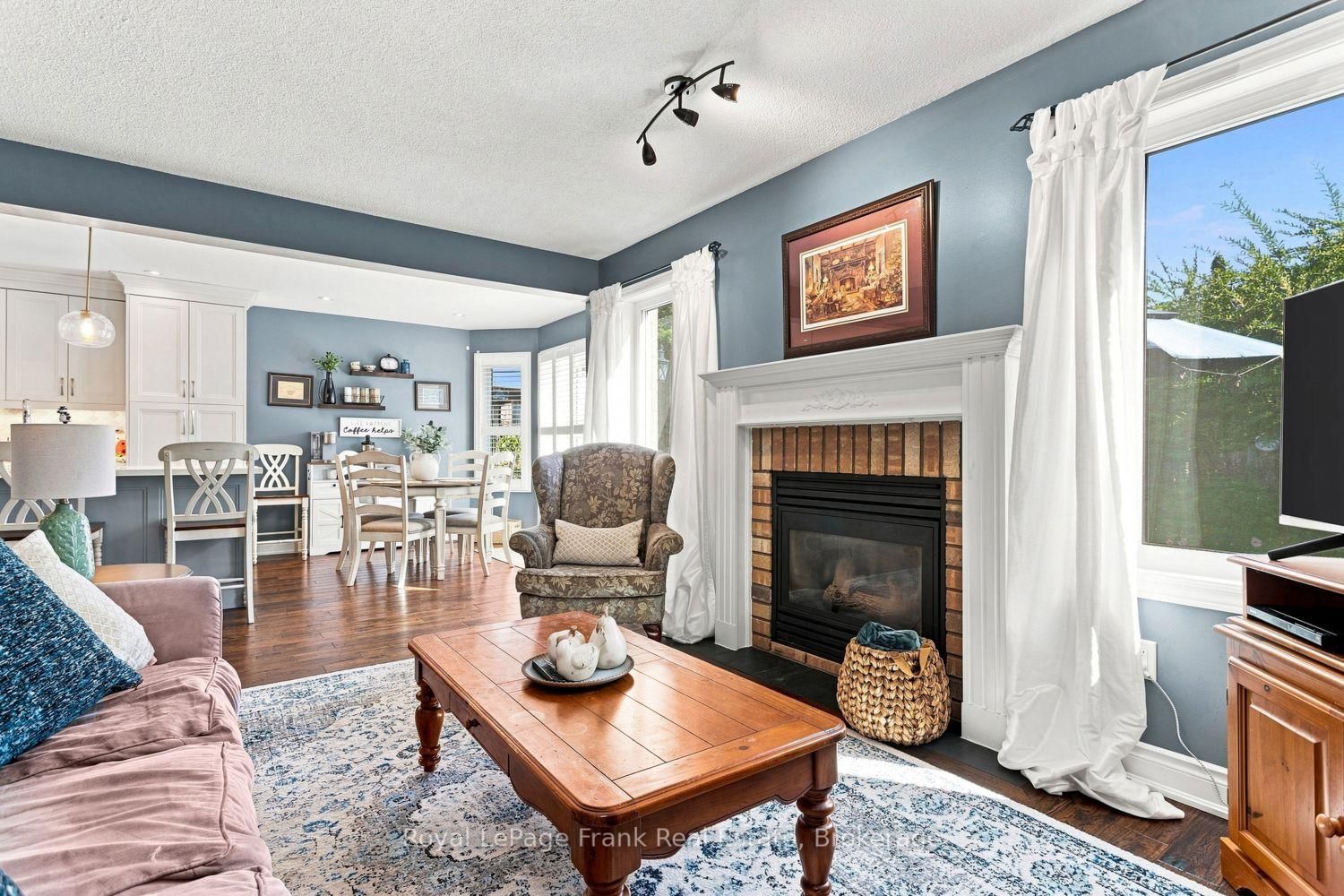 39 Mcivor Street • Whitby, ON photo 10