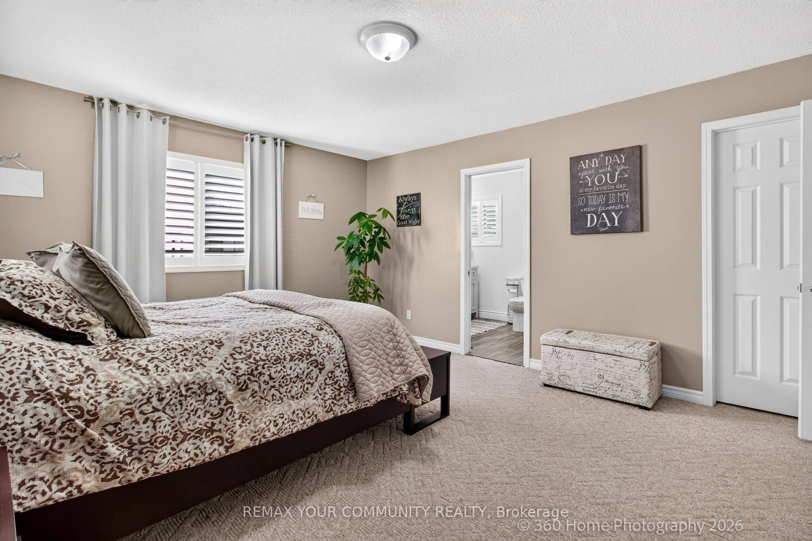 1614 Avonmore Square • Pickering, ON photo 12