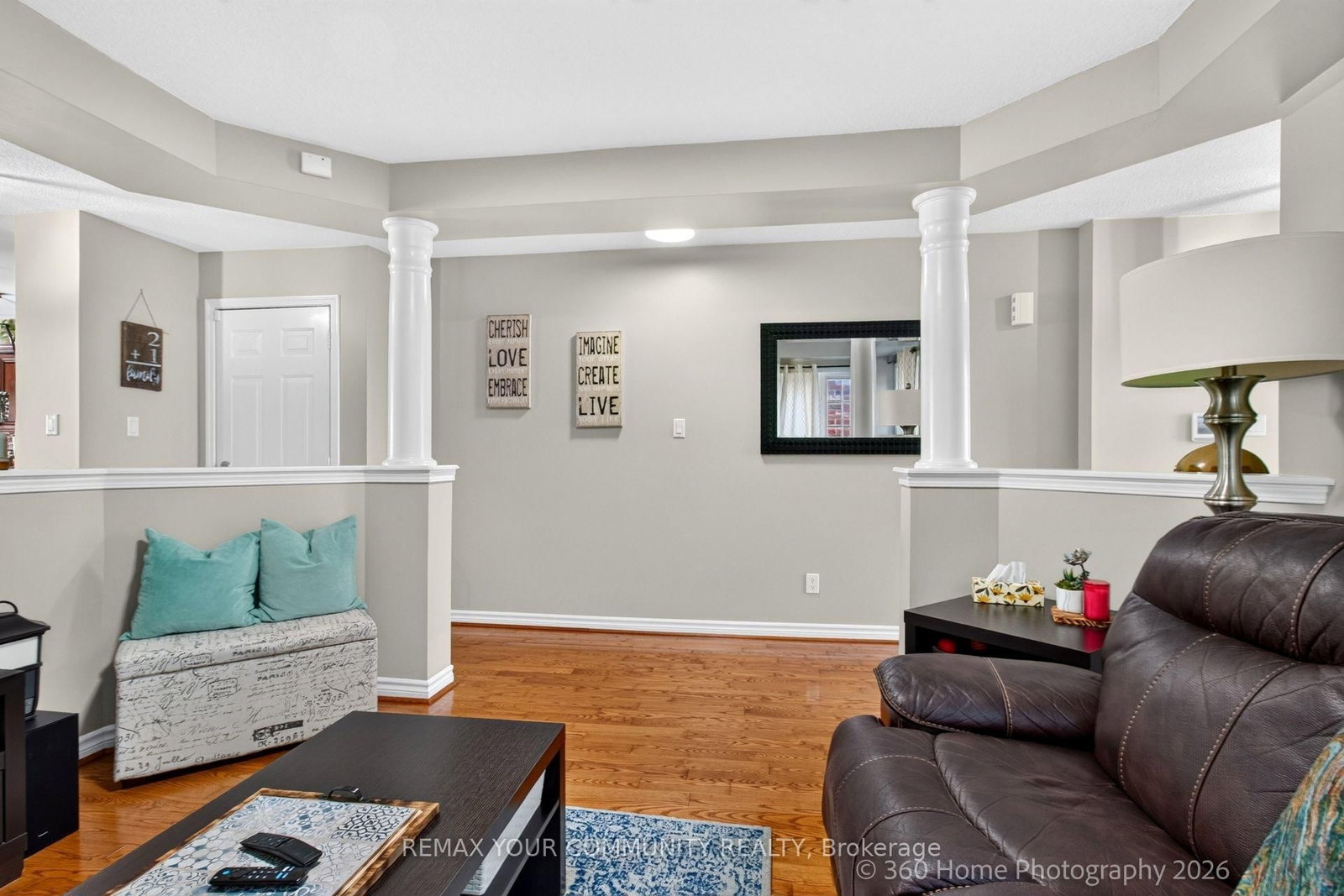 1614 Avonmore Square • Pickering, ON photo 4