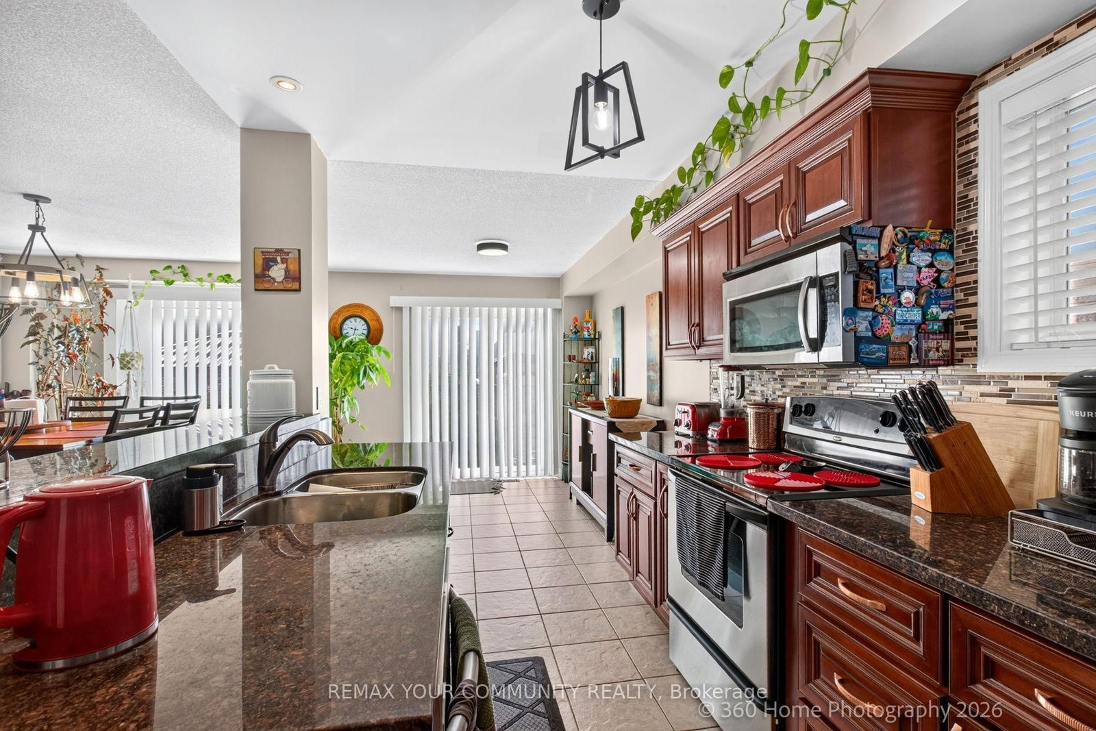 1614 Avonmore Square • Pickering, ON photo 5