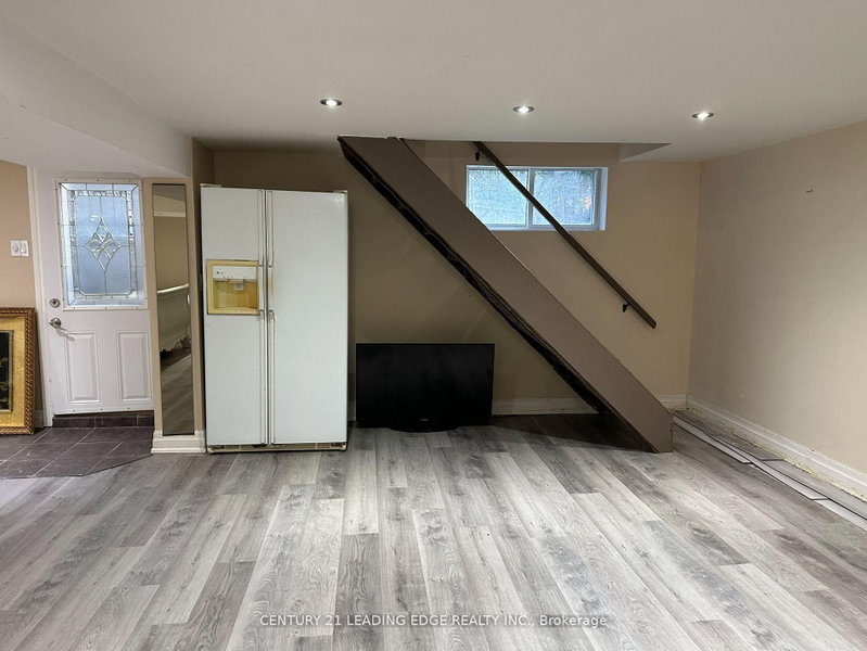 (Bsmt) - 24 Barnsley Court