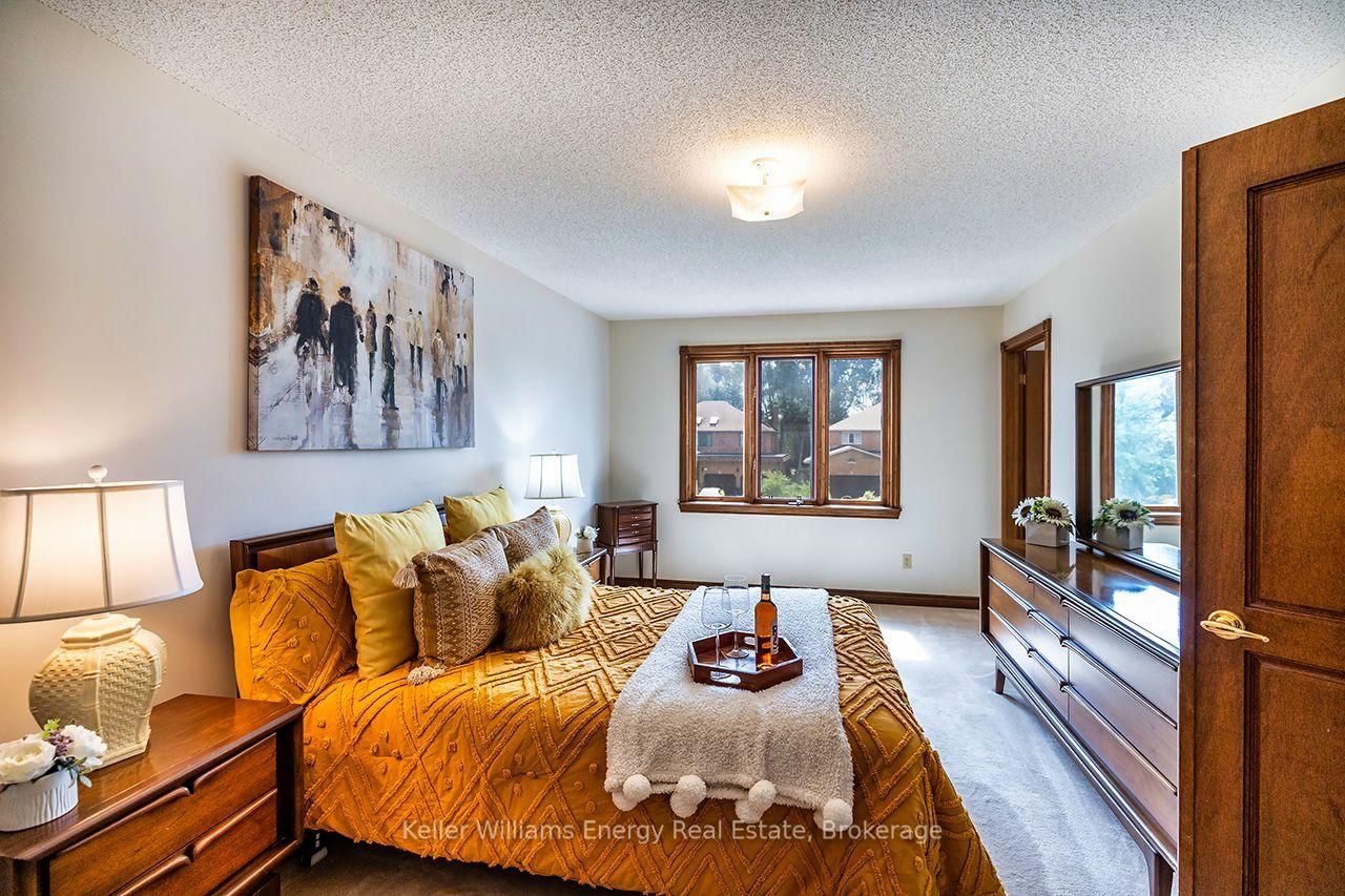 75 Waverly Street N • Oshawa, ON photo 28