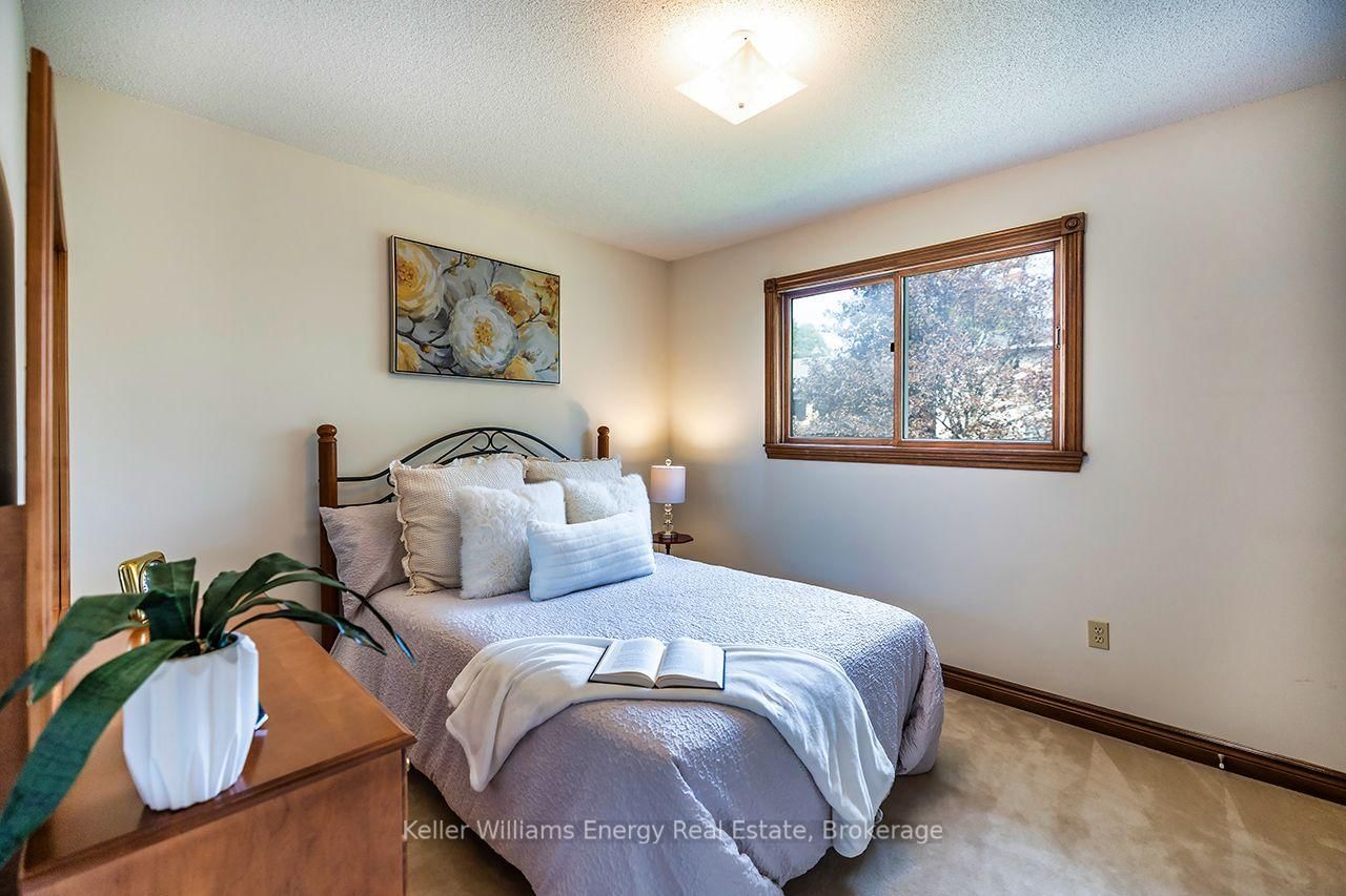 75 Waverly Street N • Oshawa, ON photo 39