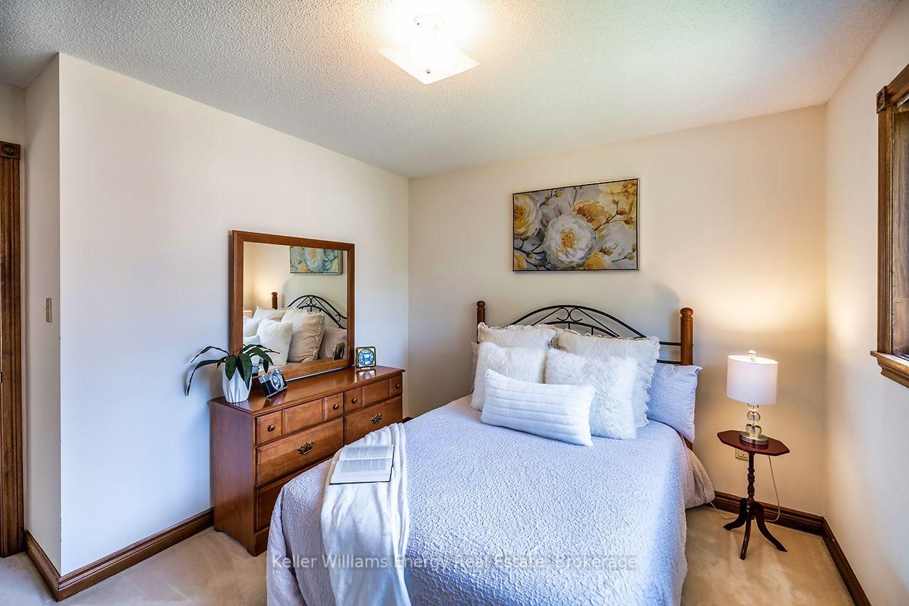 75 Waverly Street N • Oshawa, ON photo 40