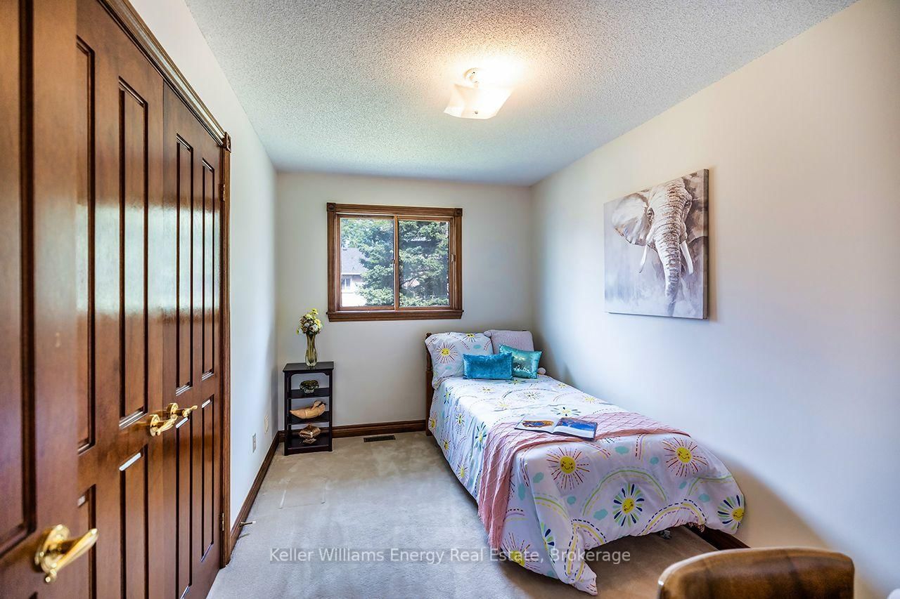 75 Waverly Street N • Oshawa, ON photo 41