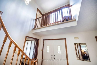 75 Waverly Street N • Oshawa, ON photo 6