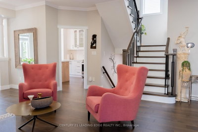 53 Ault Crescent • Whitby, ON photo 6