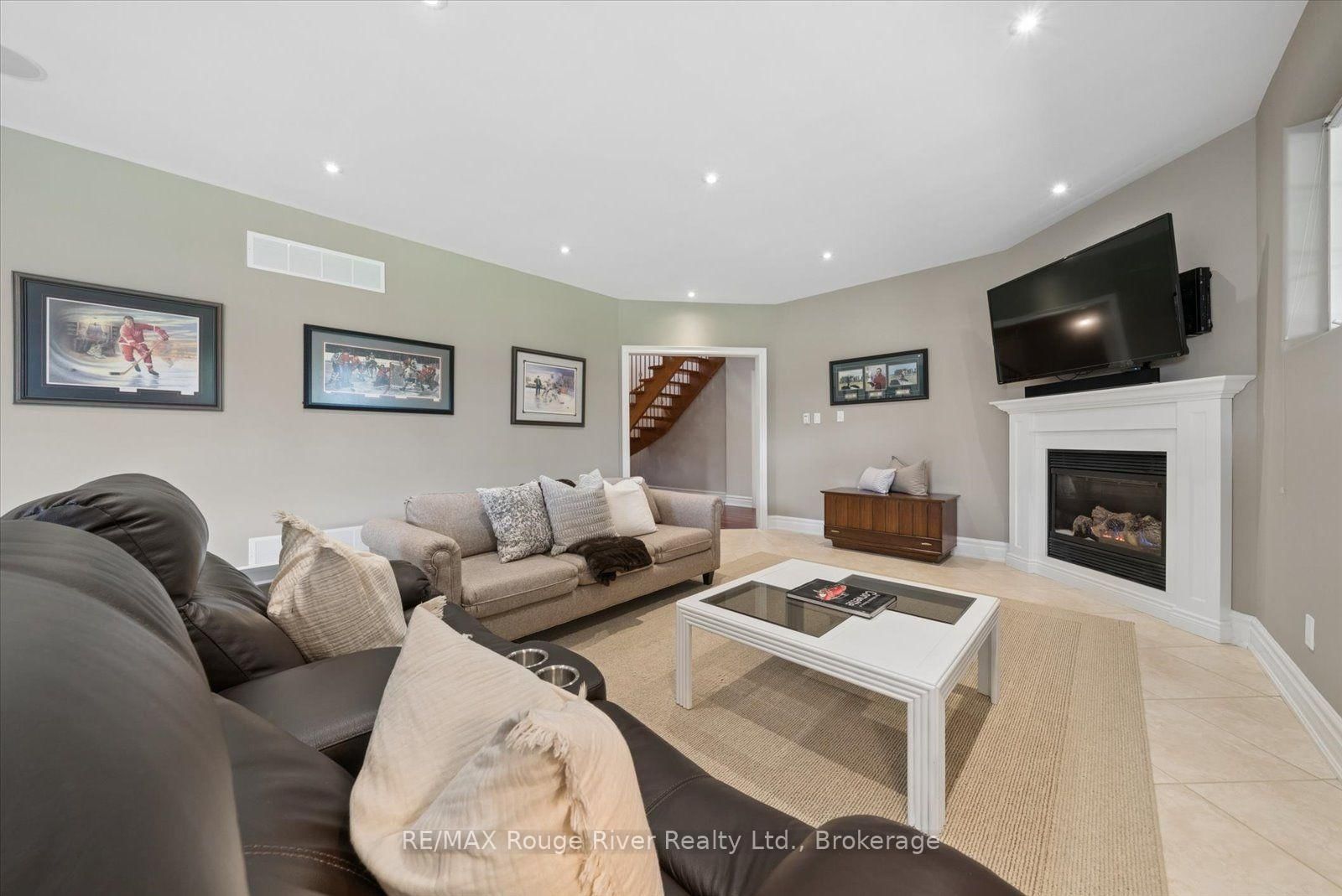 26 Hanover Court • Whitby, ON photo 30