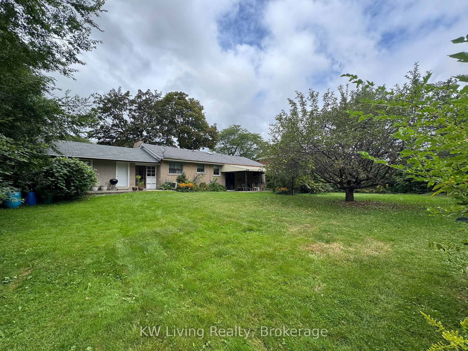 65 Glen Watford Drive • Toronto, ON photo 16