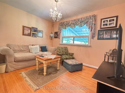 65 Glen Watford Drive • Toronto, ON photo 6