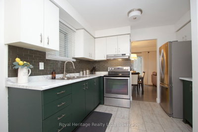 11 Harman Drive • Ajax, ON photo 4
