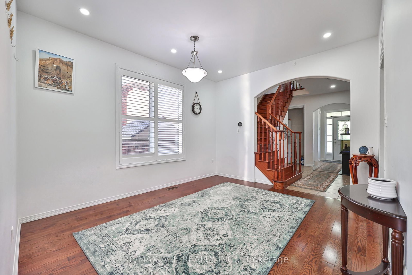 1819 Misthollow Drive • Pickering, ON photo 5