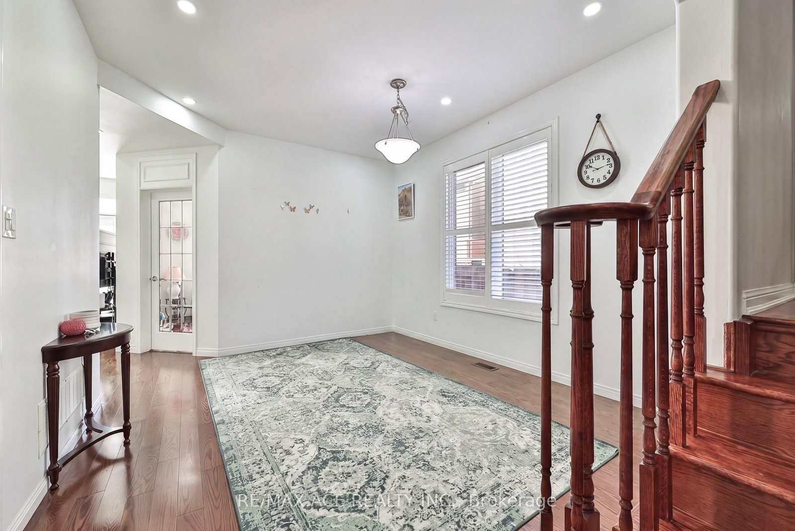 1819 Misthollow Drive • Pickering, ON photo 6