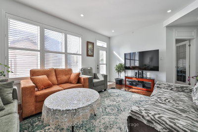 1819 Misthollow Drive • Pickering, ON photo 8