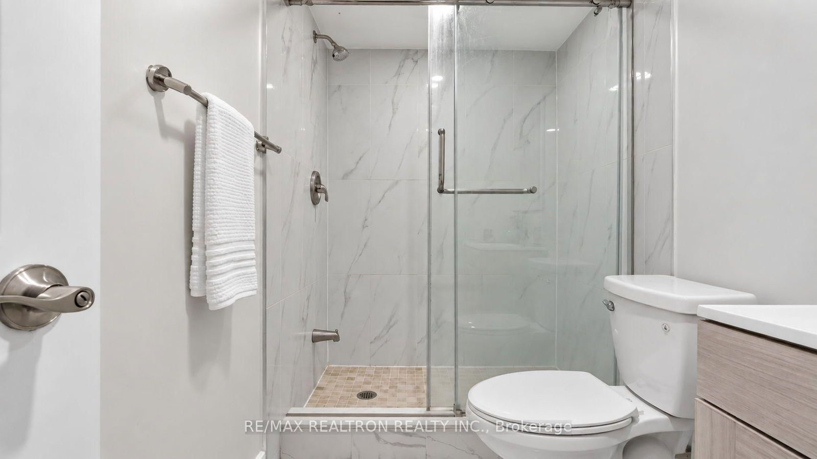 82 Ranstone Gardens • Toronto, ON photo 20