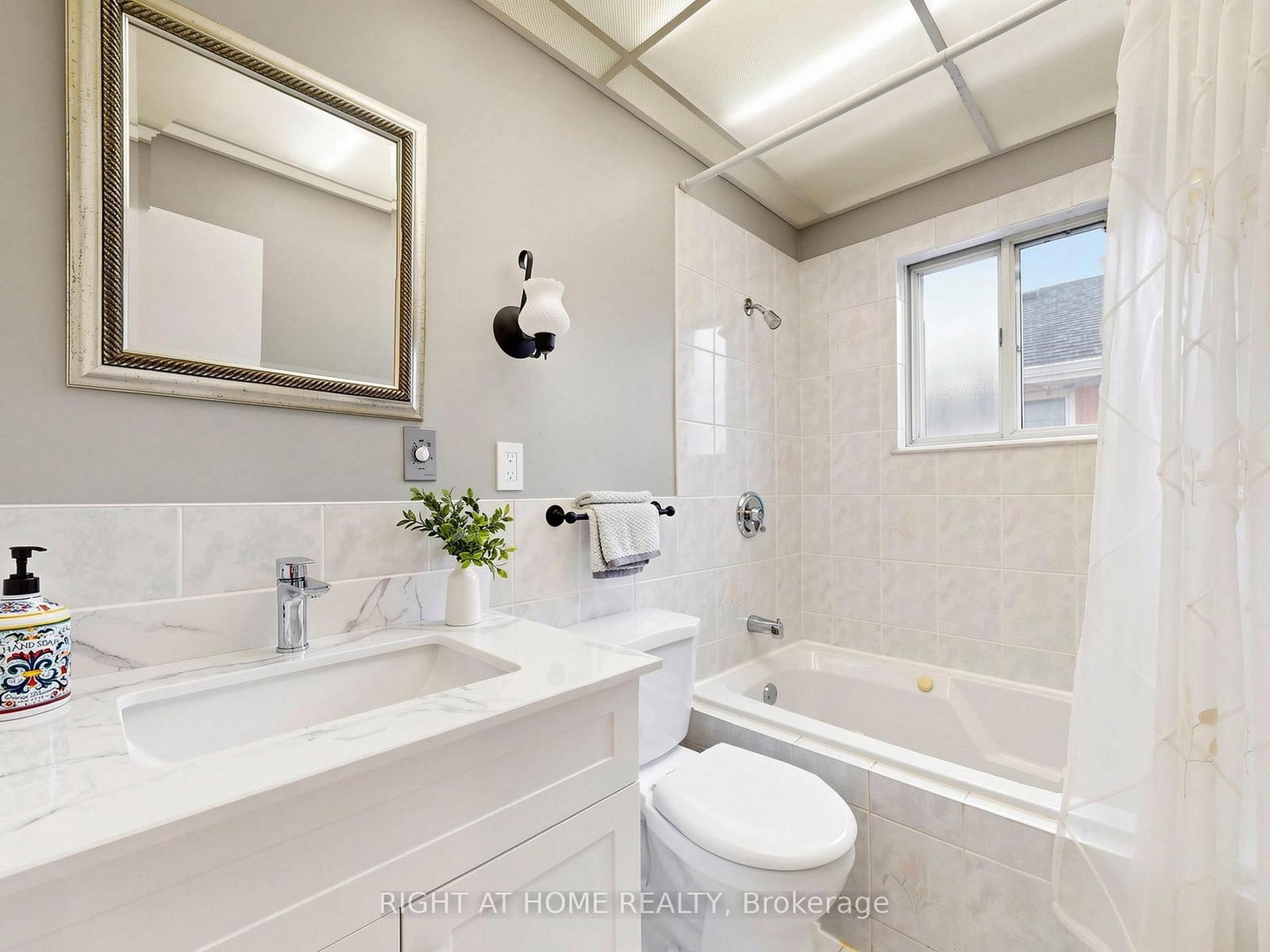 36 Joanna Drive E • Toronto, ON photo 15