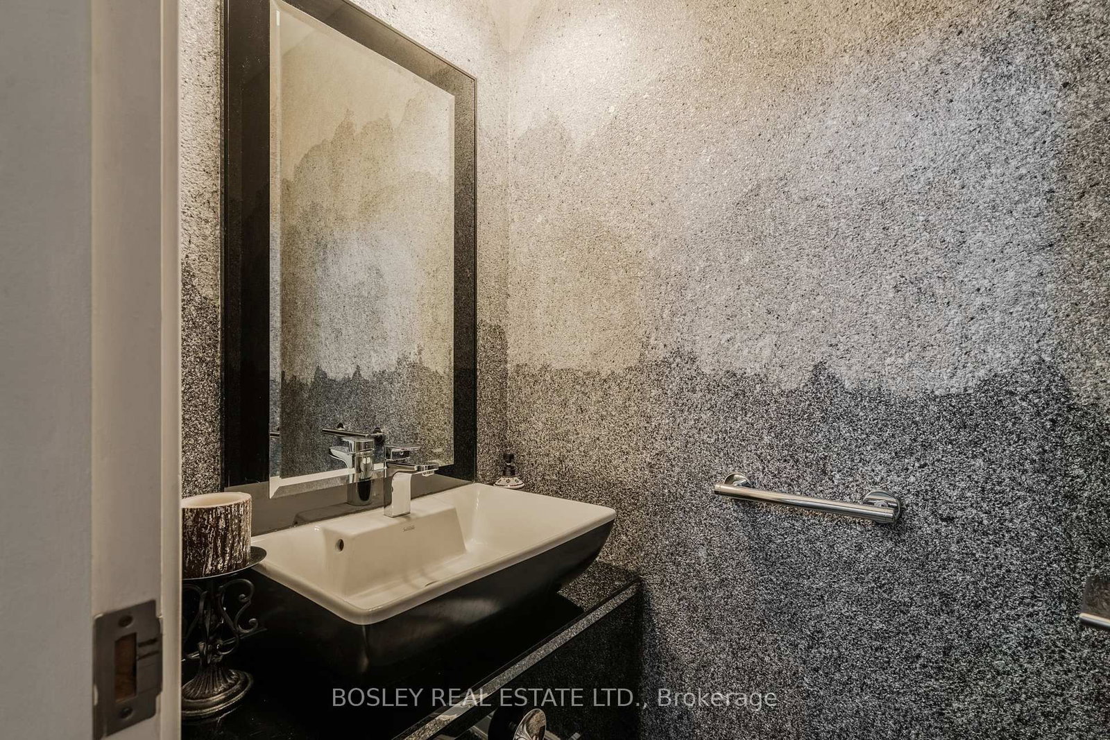 1599 Woodbine Heights Boulevard • Toronto, ON photo 20