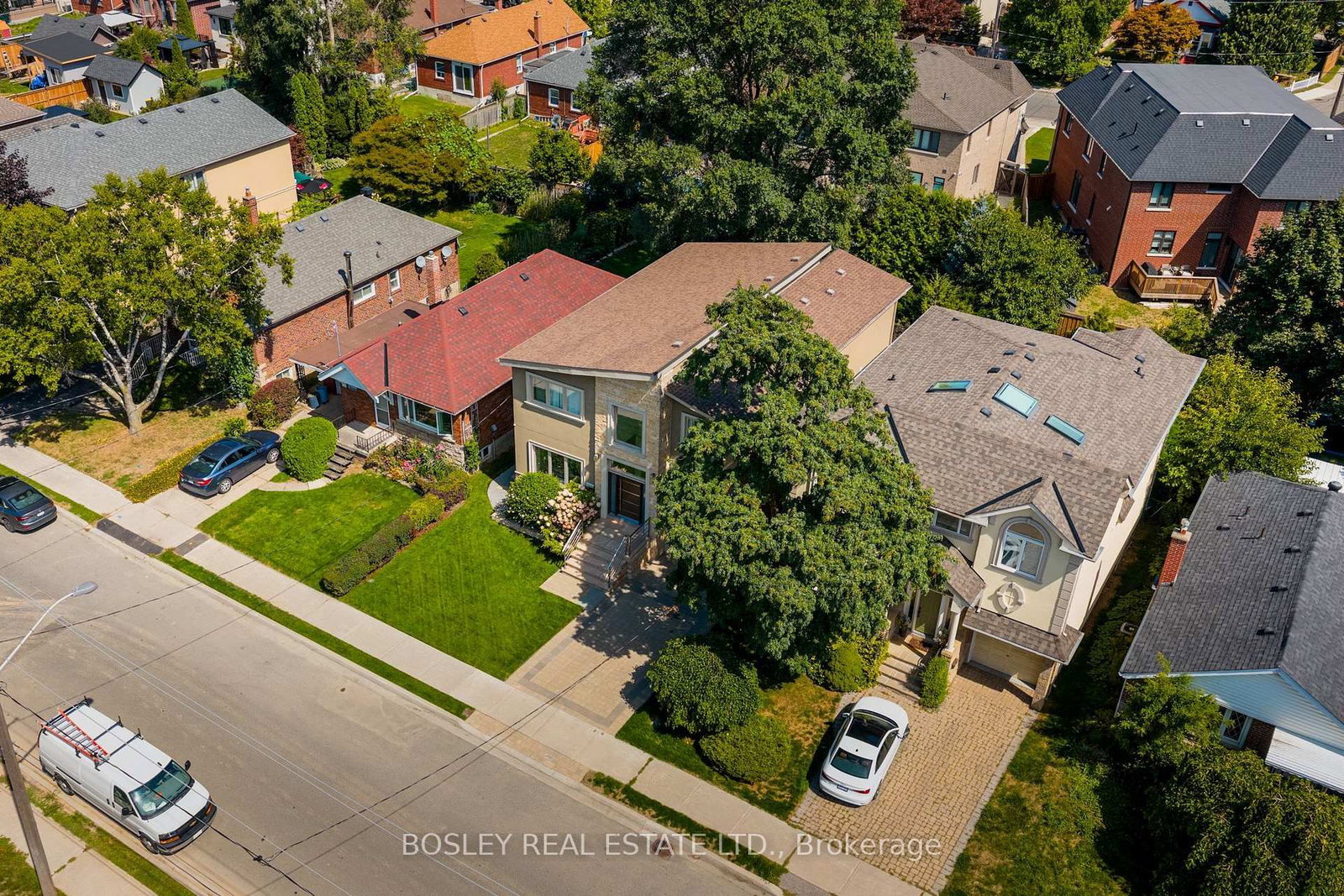 1599 Woodbine Heights Boulevard • Toronto, ON photo 4