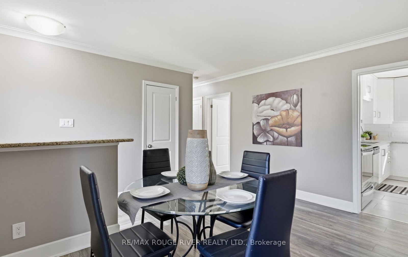 517 Kent Street • Whitby, ON photo 16