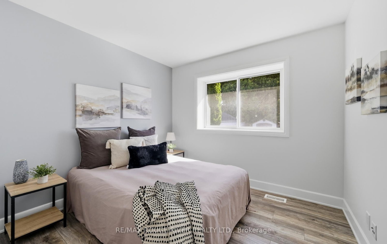 517 Kent Street • Whitby, ON photo 20
