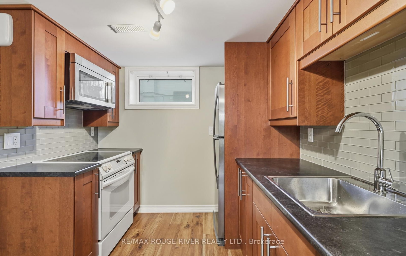 517 Kent Street • Whitby, ON photo 29