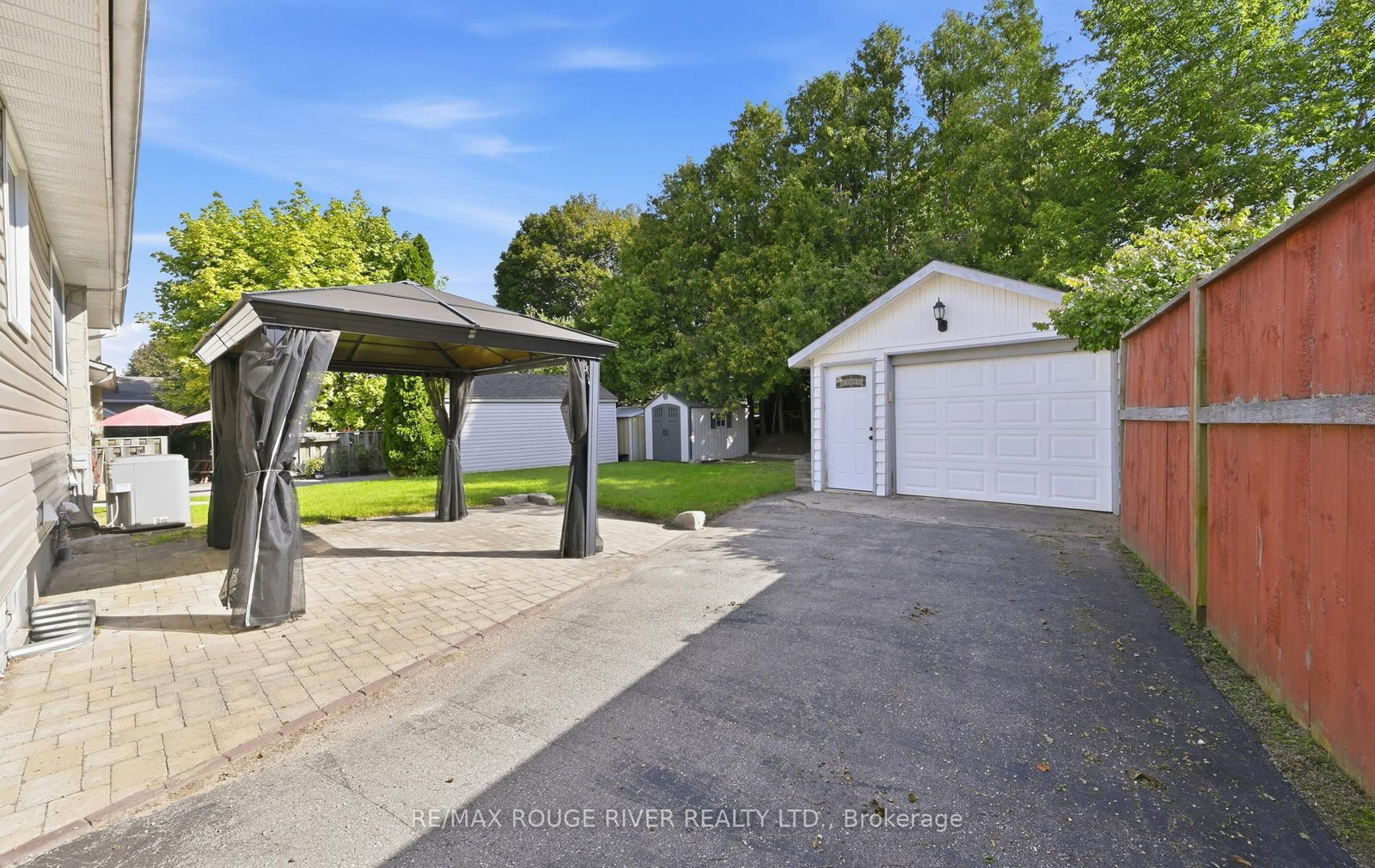517 Kent Street • Whitby, ON photo 37