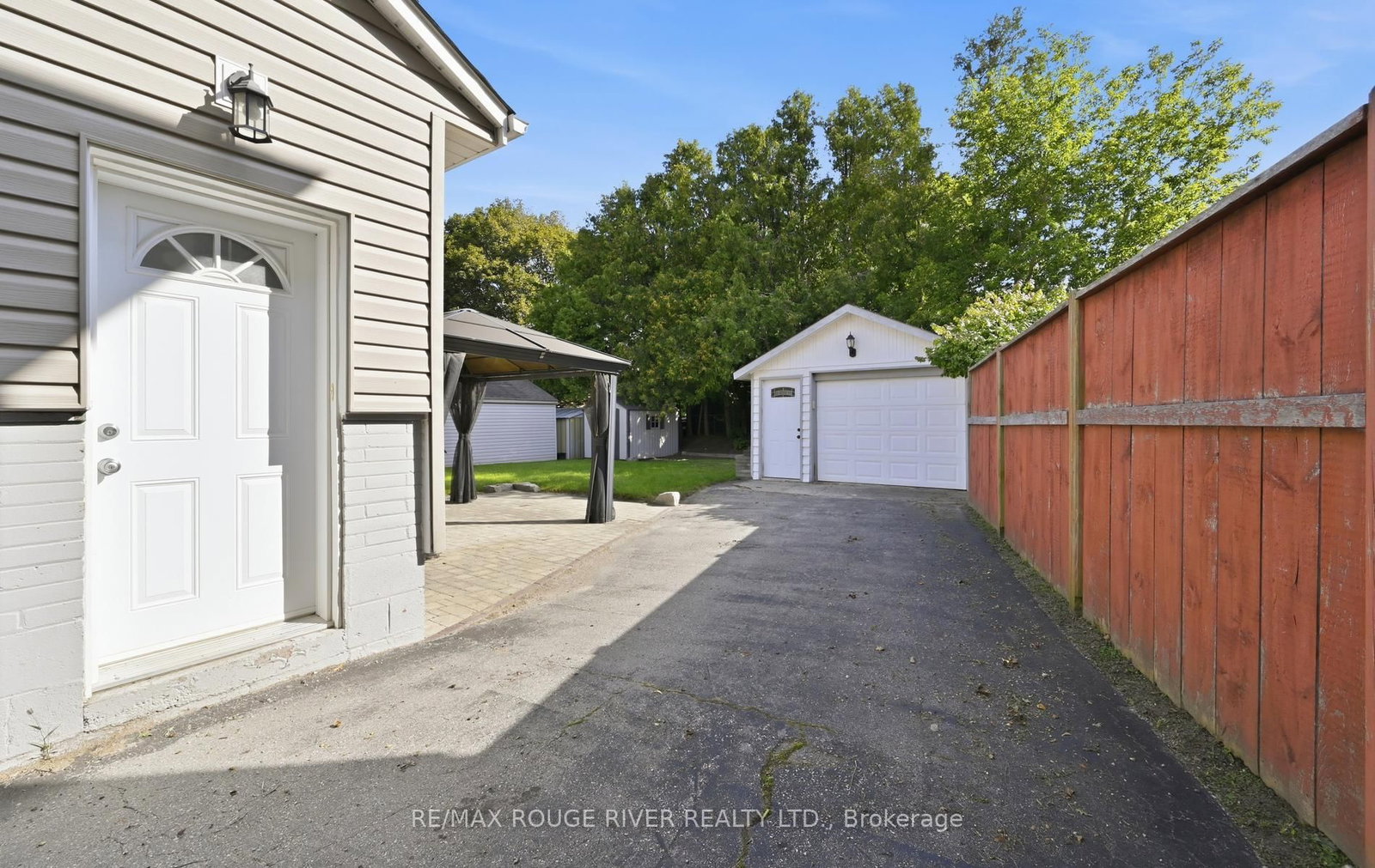 517 Kent Street • Whitby, ON photo 38