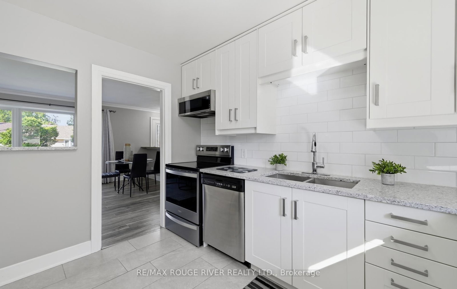 517 Kent Street • Whitby, ON photo 6