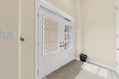 17 Closson Drive • Whitby, ON photo 4