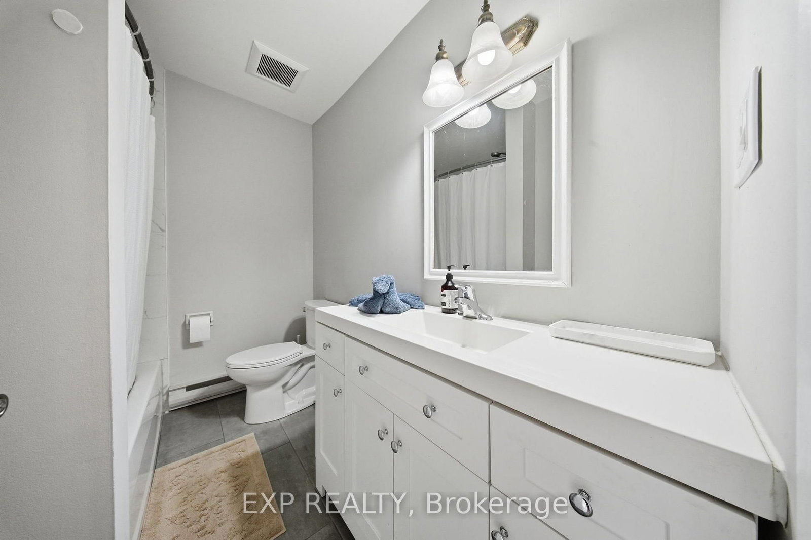 64 Parklane Circle • Clarington, ON photo 18