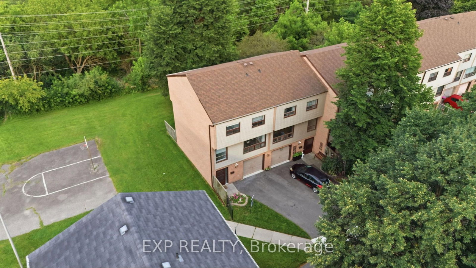 64 Parklane Circle • Clarington, ON photo 34