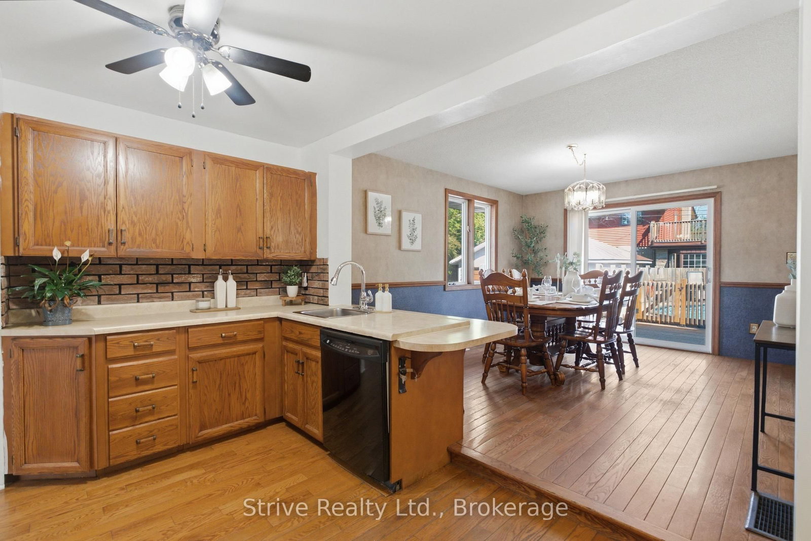 7 Admiral Road • Ajax, ON photo 12