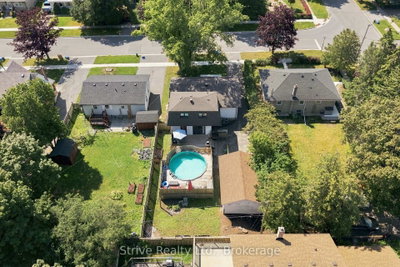 7 Admiral Road • Ajax, ON photo 6