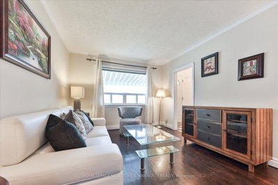 292 Glebemount Avenue • Toronto, ON photo 6