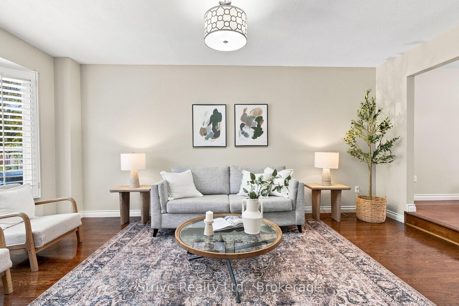 5 Carriage Lane • Clarington, ON photo 4