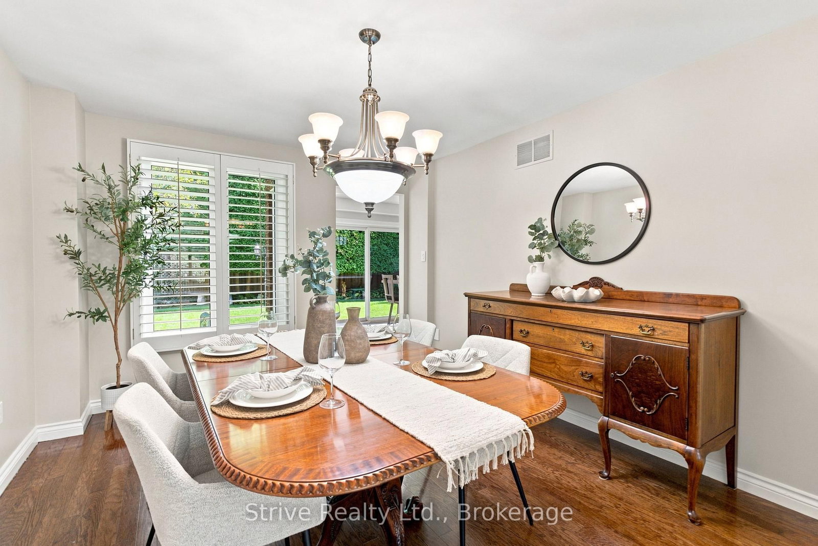 5 Carriage Lane • Clarington, ON photo 8
