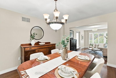 5 Carriage Lane • Clarington, ON photo 9