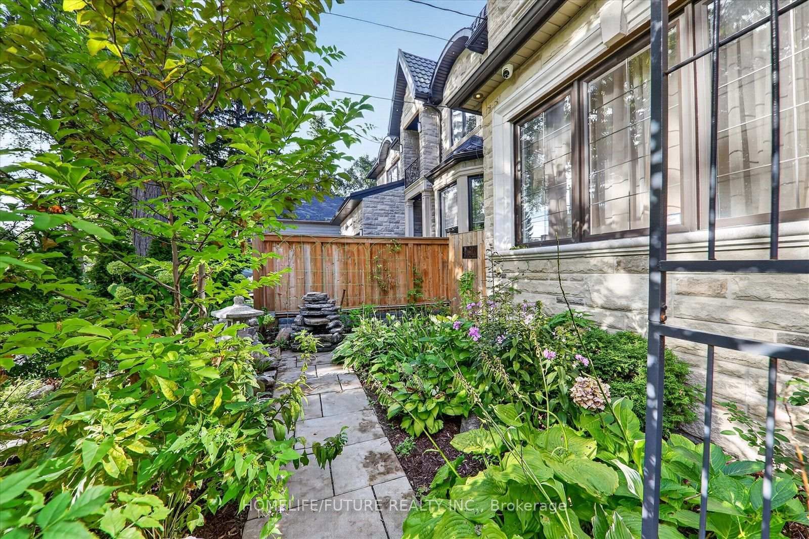 329 Morrish Road • Toronto, ON photo 6