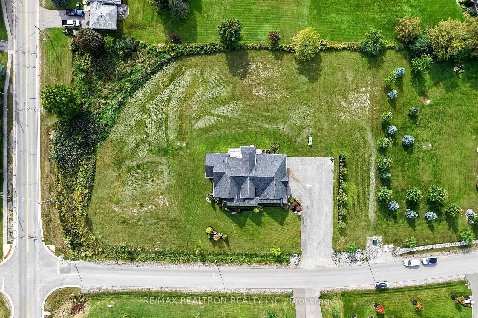 57 Lionel Byam Drive • Clarington, ON photo 6