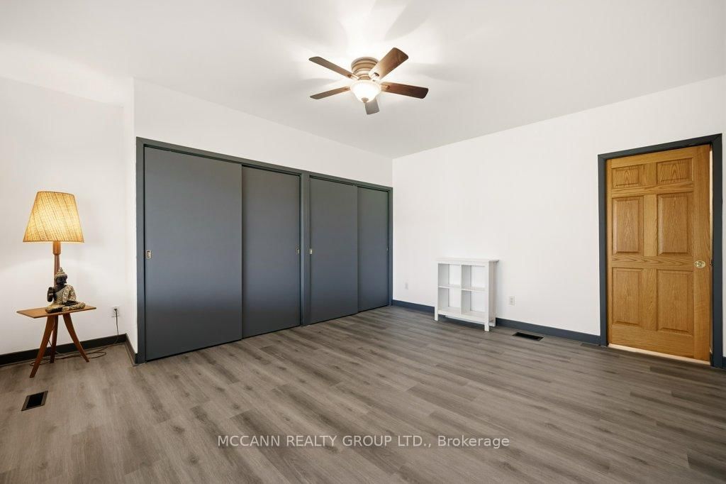124 Scarboro Crescent • Toronto, ON photo 14