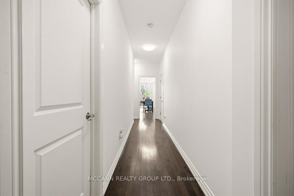 124 Scarboro Crescent • Toronto, ON photo 17