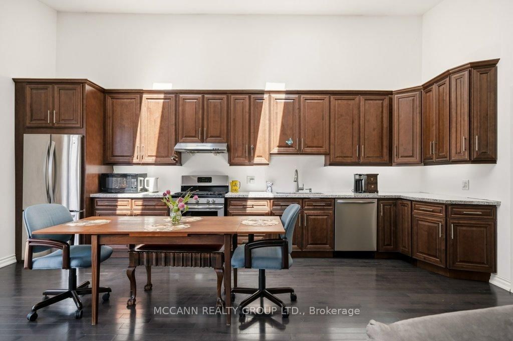 124 Scarboro Crescent • Toronto, ON photo 21