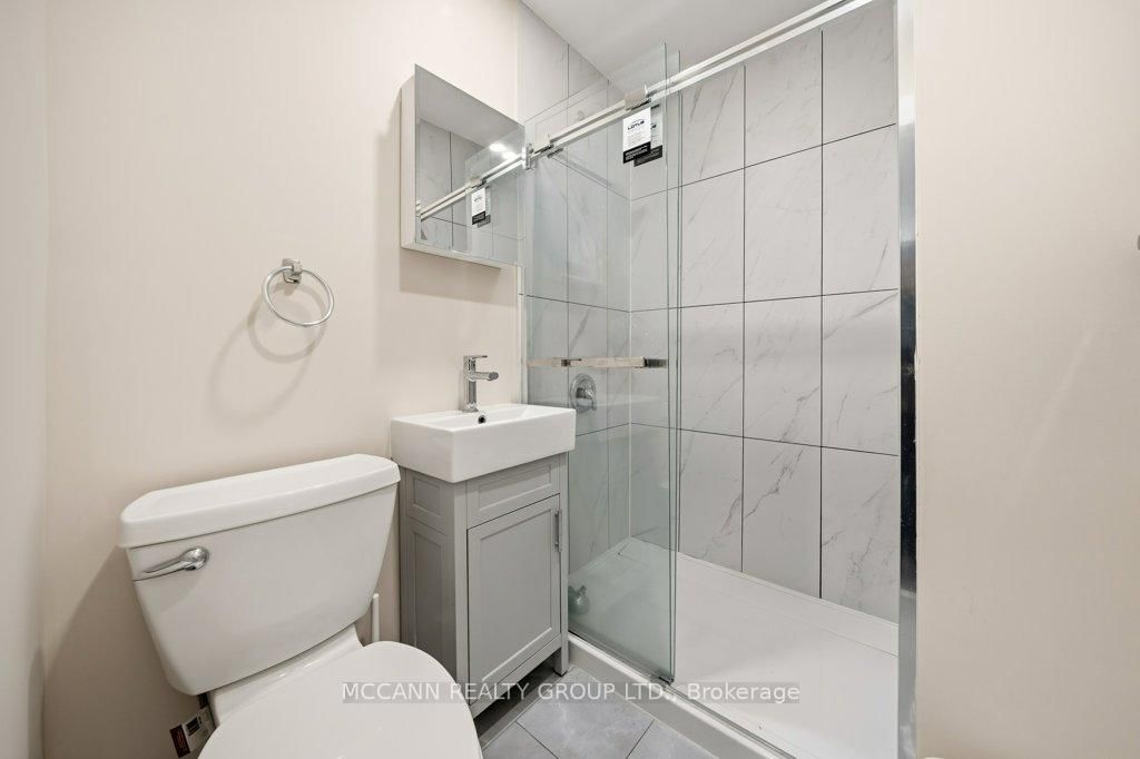 124 Scarboro Crescent • Toronto, ON photo 24