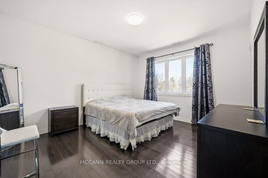 124 Scarboro Crescent • Toronto, ON photo 31